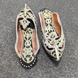 Handmade leather and embroidered slip on sandals shoes for women